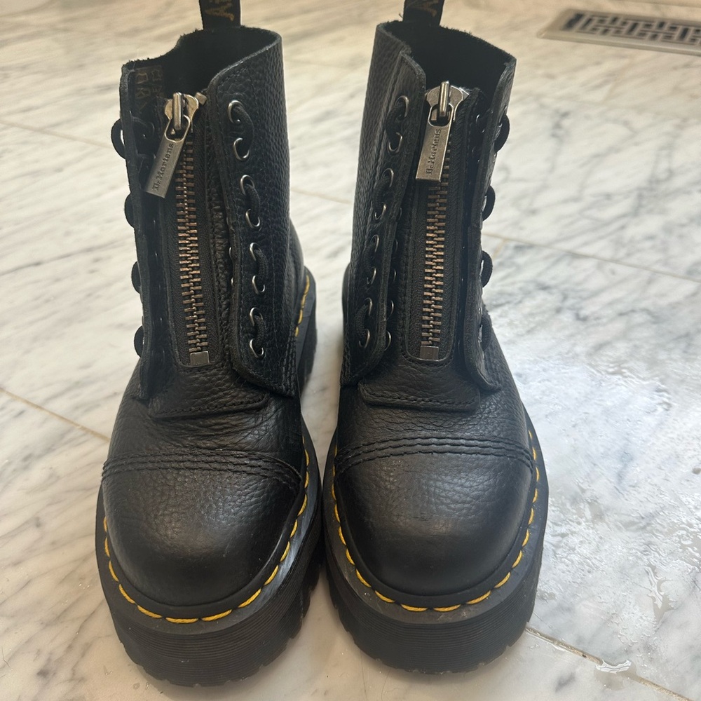Dr. Martens SINCLAIR MILLED NAPPA LEATHER PLATFORM BOOTS, size 37